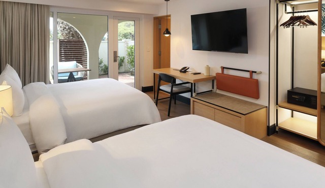 voco Surfside Aruba by IHG
