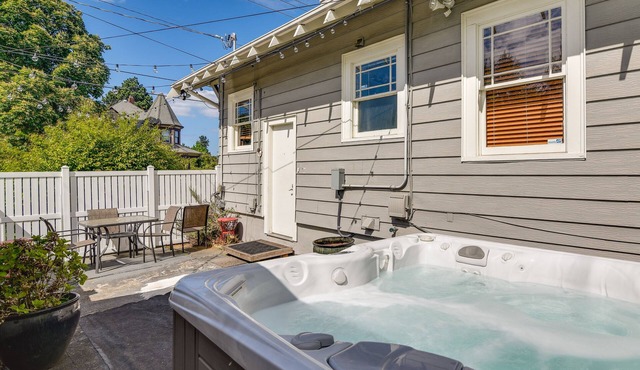 Walk to Williams District: Home w/Hot Tub & Patio in Portland