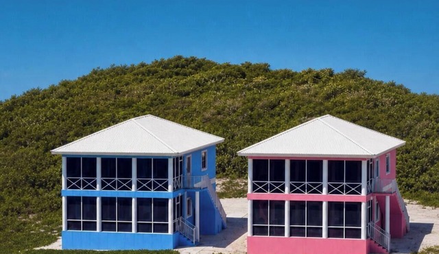 Welcome to Bahama Dreamin’ — 1 Bed/1 Bath Oceanfront Villa with Amazing Views