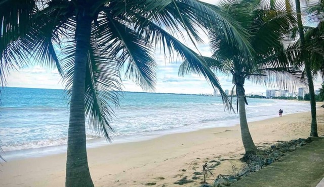 Welcome to La Perla Roja! Renovated cozy cottage w/shared POOL, laundry & parking in great location, minutes to the SJU & Old San Juan. Walk to Ultimo Trolley beach, Isla Verde beach or Ocean Park beach.