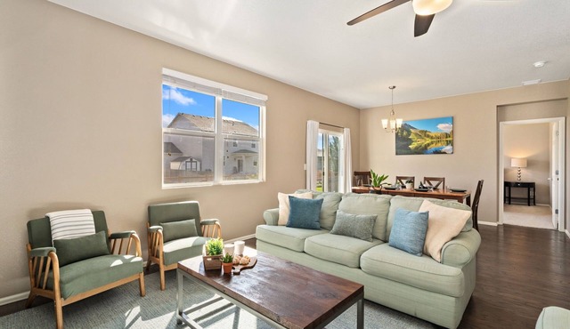 Windshire Retreat | Pool, Garage & Pet-Friendly in Windsor