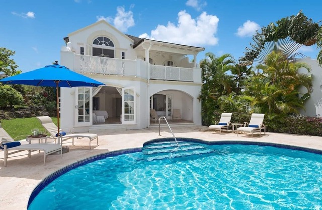 Royal Villa James 
