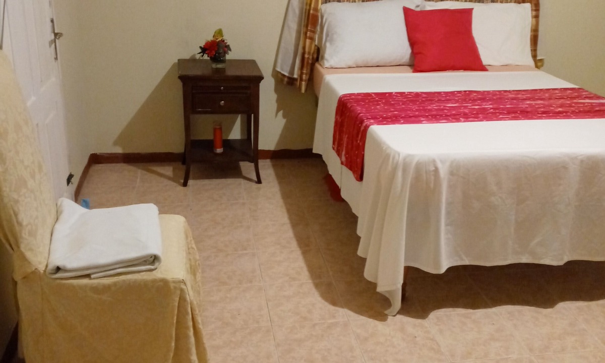Moore Town House | Inviting 2-bed House in Fair Prospect