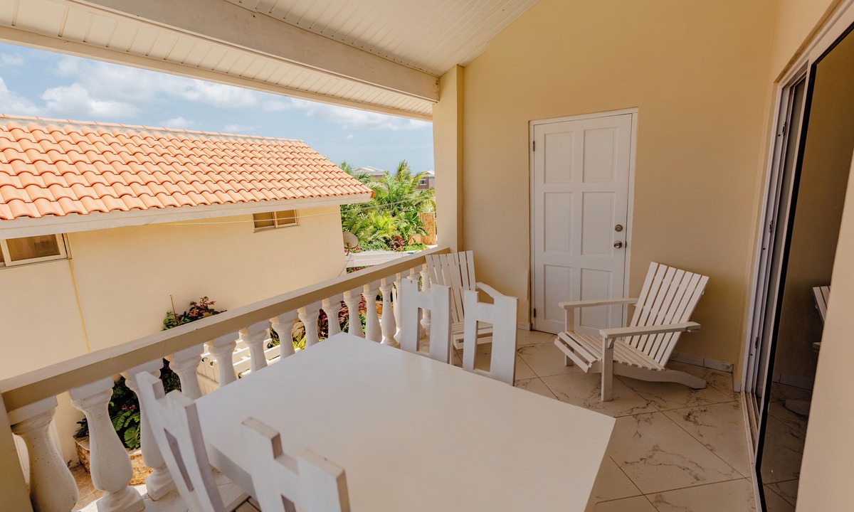 Noord Apartment | Wonderful 2-bedroom Apartment 2 km From Eagle Beach