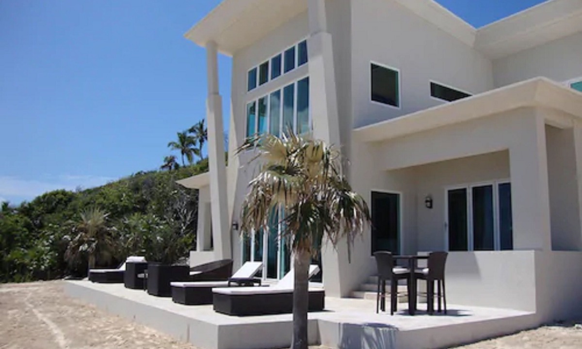 Governor's Harbour Hotel | Sky Beach Club