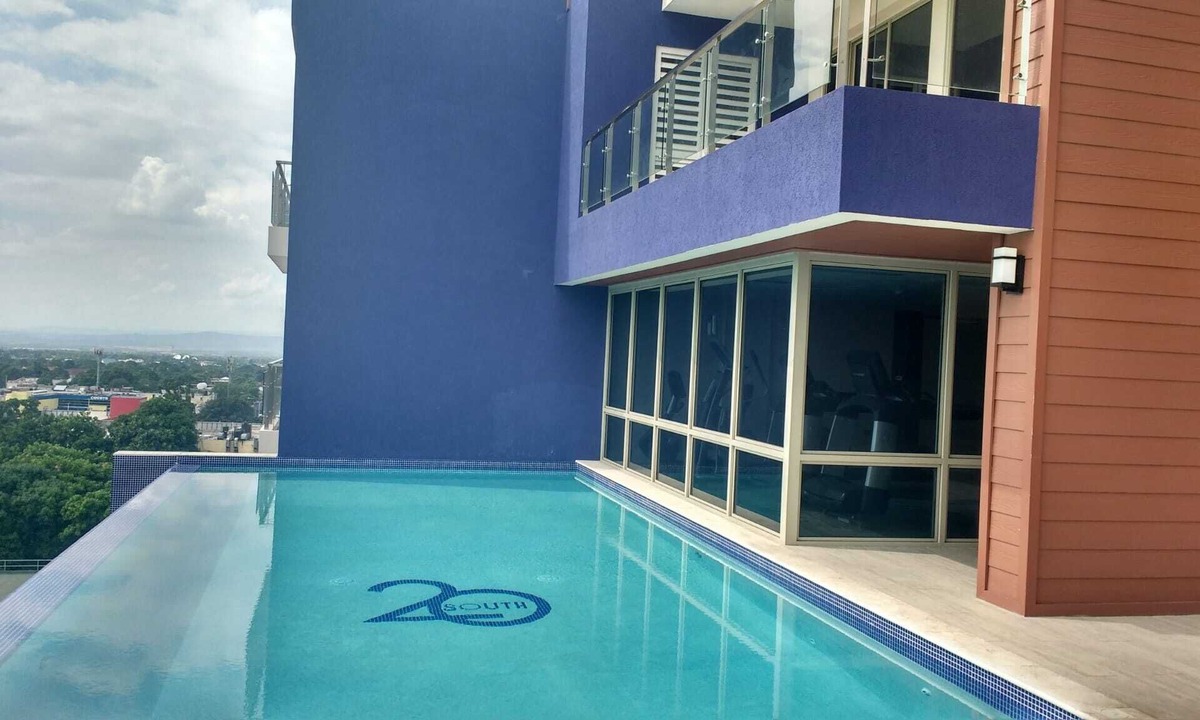 Saint Andrew Apartment | Apartment with roof top pool