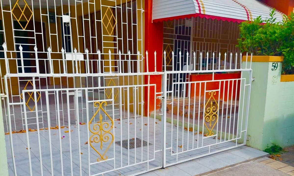 Portmore Apartment | Cozy Island Sunshine City Rental/ Vacation Stays