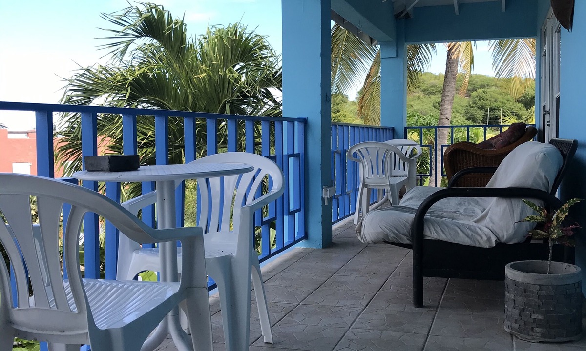 Seatons Village Apartment | Ellen Bay Cottages