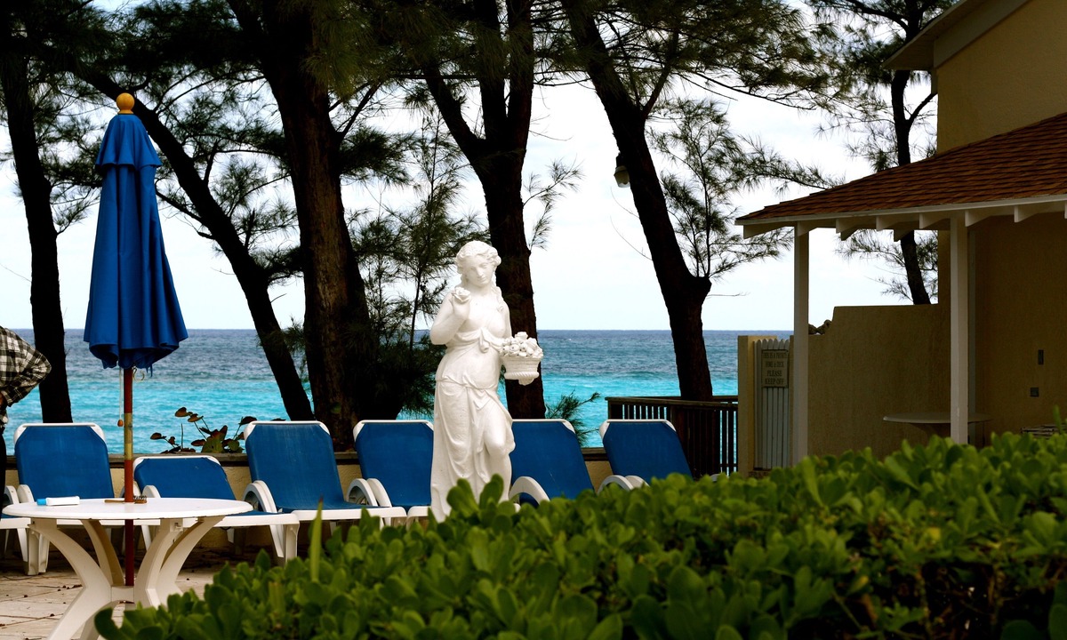 Paradise Island Condo | Come Home to Sunrise Beach Villas, Paradise Island
