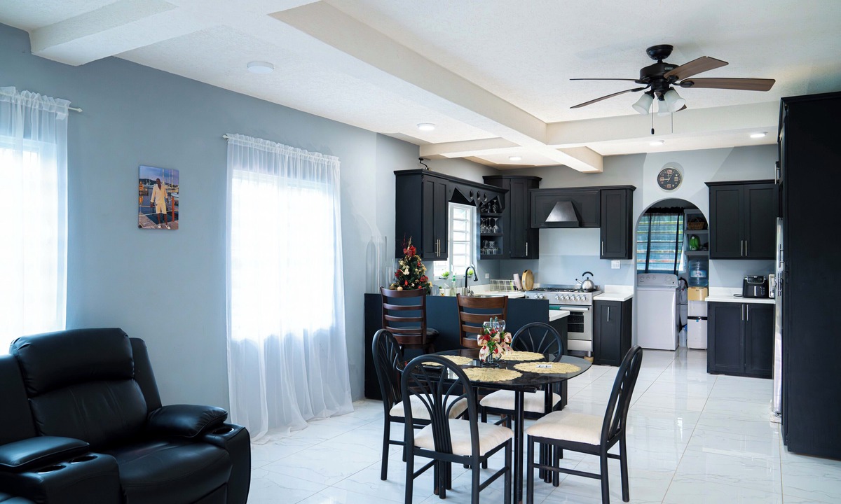 Jennings Apartment | Chenko Villas & Cars
