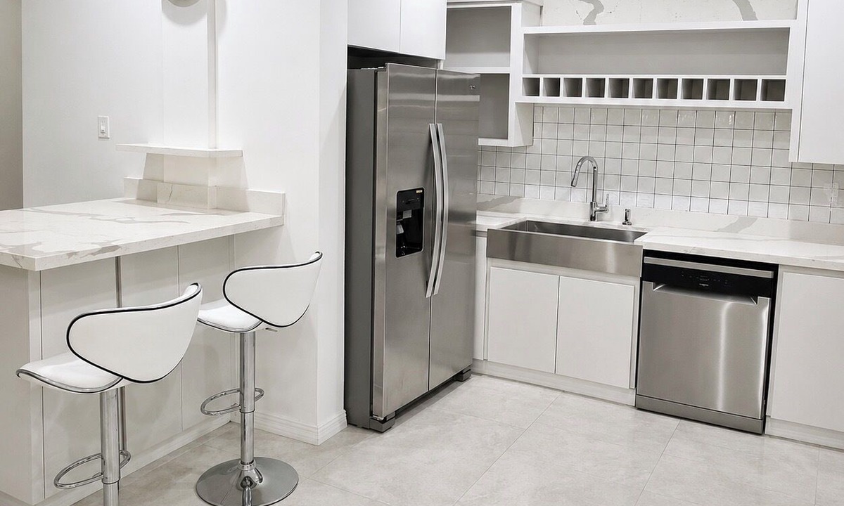 Lance aux Epines Apartment | Modern 2-Bedroom Apt Free Airport Pickup