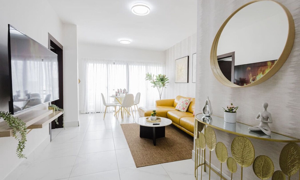Lope De Vega Condo | Stylish, City Center Condo, Fast Wi-Fi, Full AC.
