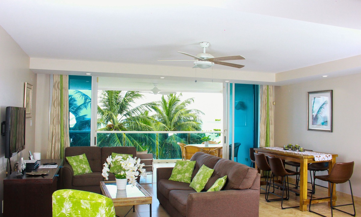 Maxwell Condo | White Sand Beach Front, Turquois Blue Ocean View, Pools, Hot tub, Guarded,5 star