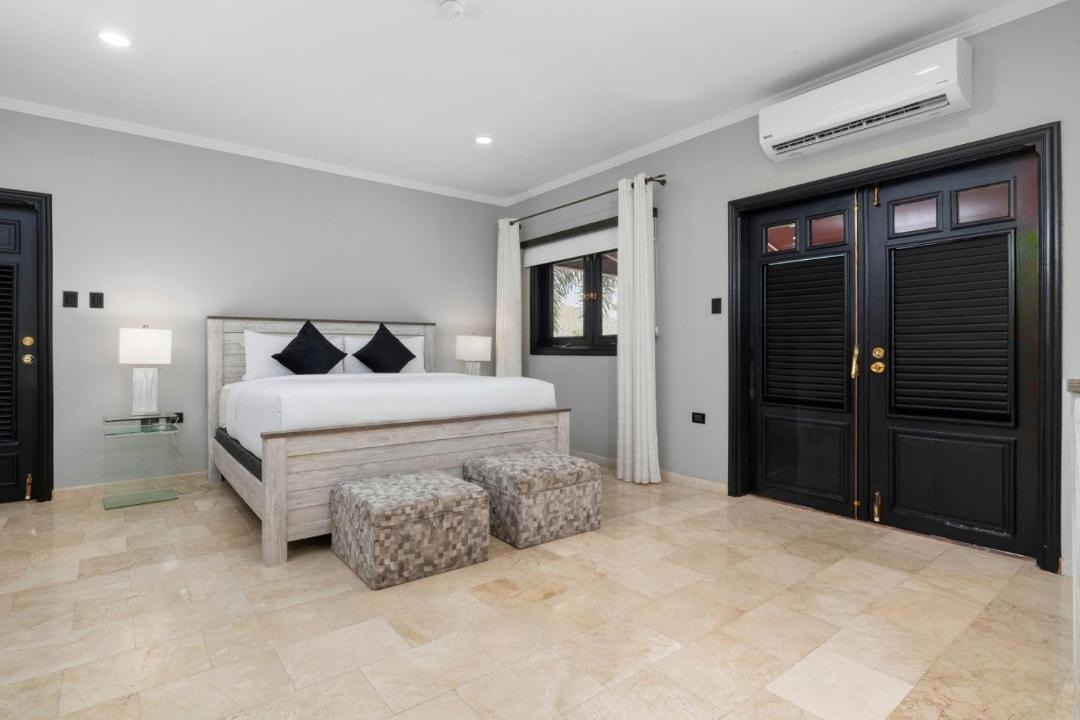 Oranjestad-West Villa | 5BR Family Bed Pool Villa Serene Grace By Bocobay