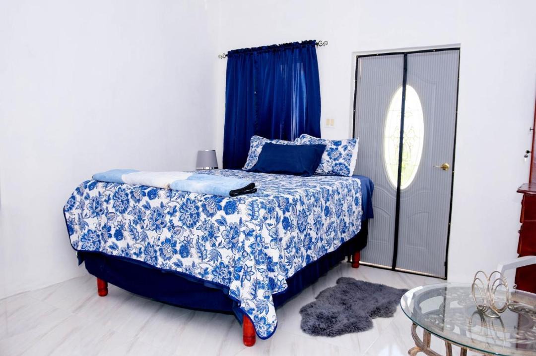 Gordon Town Apartment | Sharays Hideaway