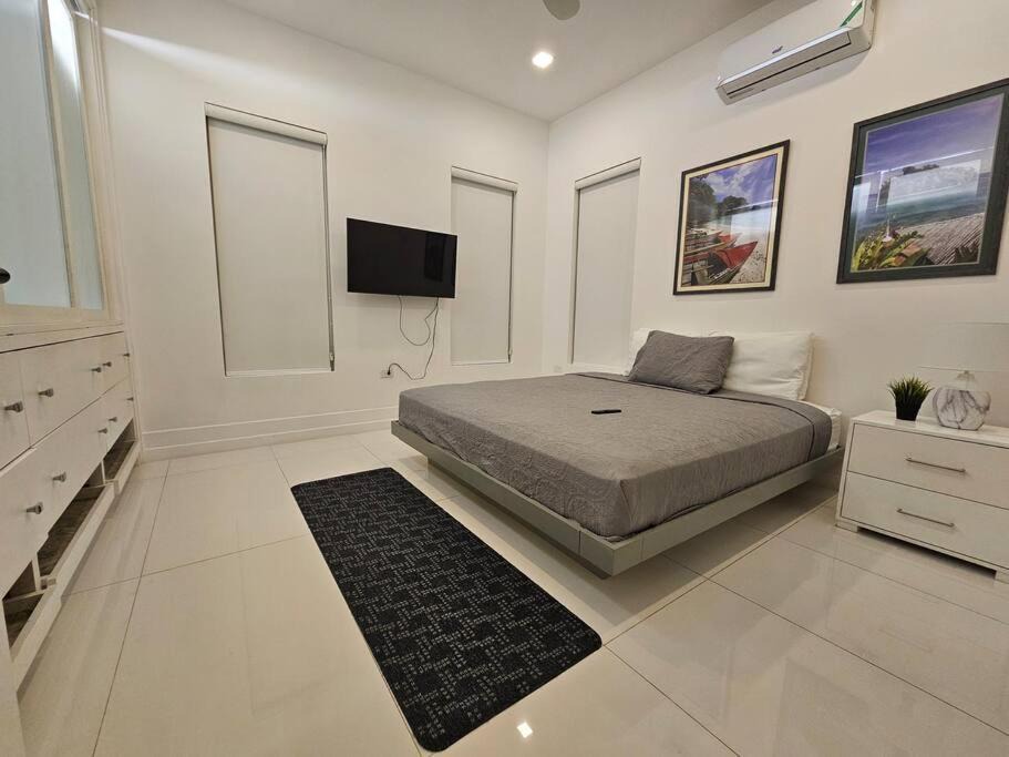 Barbican Apartment | Choose To Be Happy at The GAIA 2-Bedroom w Pool