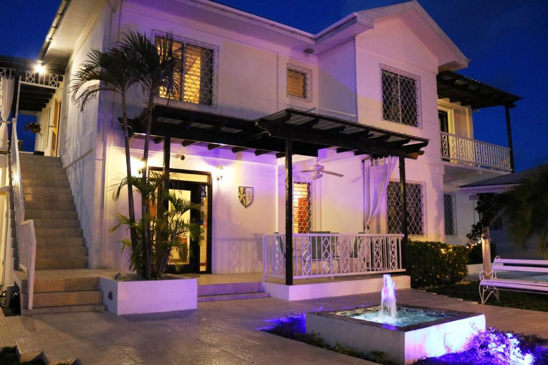 Belize City Bed & Breakfast | Villa Boscardi