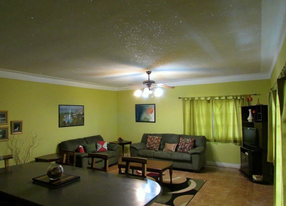 Photo of Livingroom in Molynes Gardens