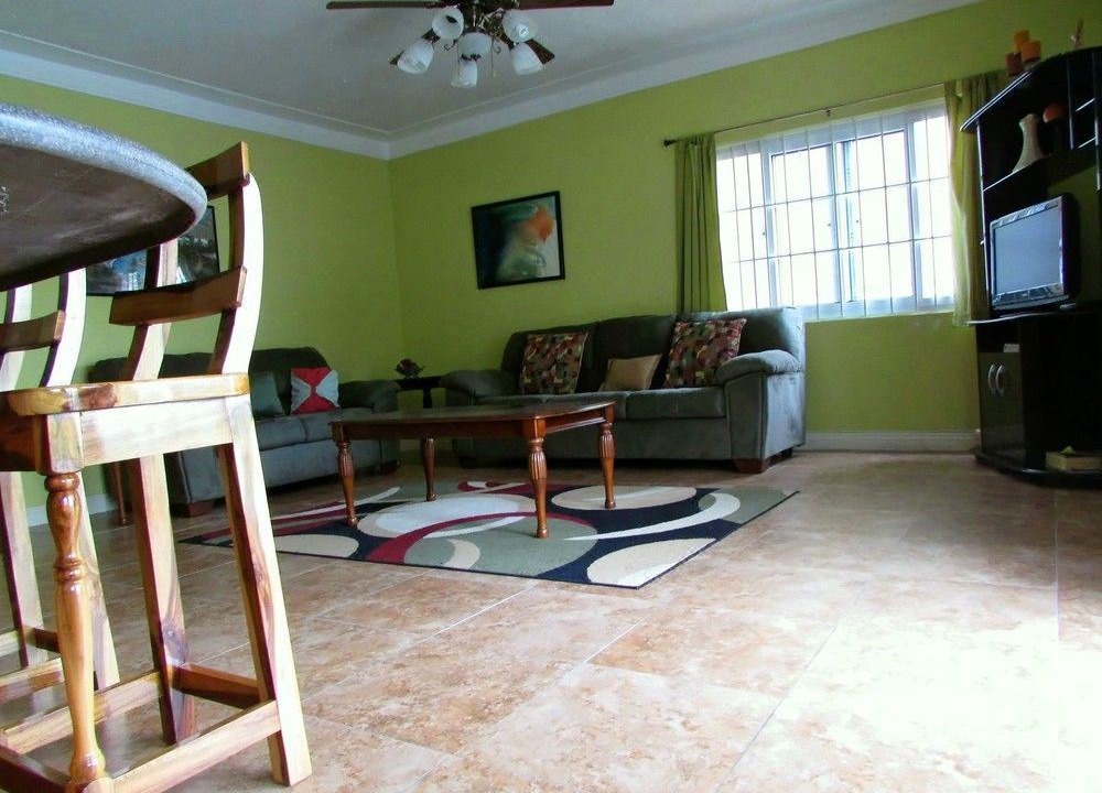 Photo of Livingroom in Molynes Gardens