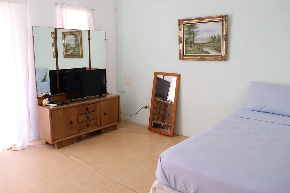 Photo of Livingroom in Rockley