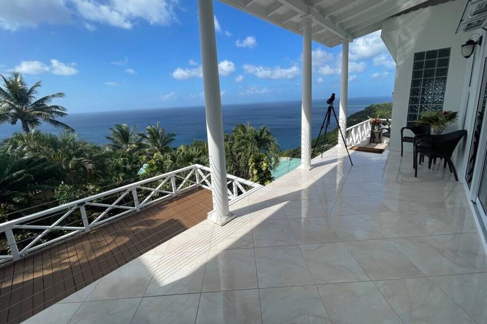 Photo of Others in Marigot Bay