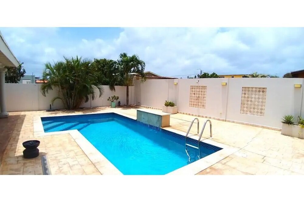 Photo of Outdoor in Oranjestad