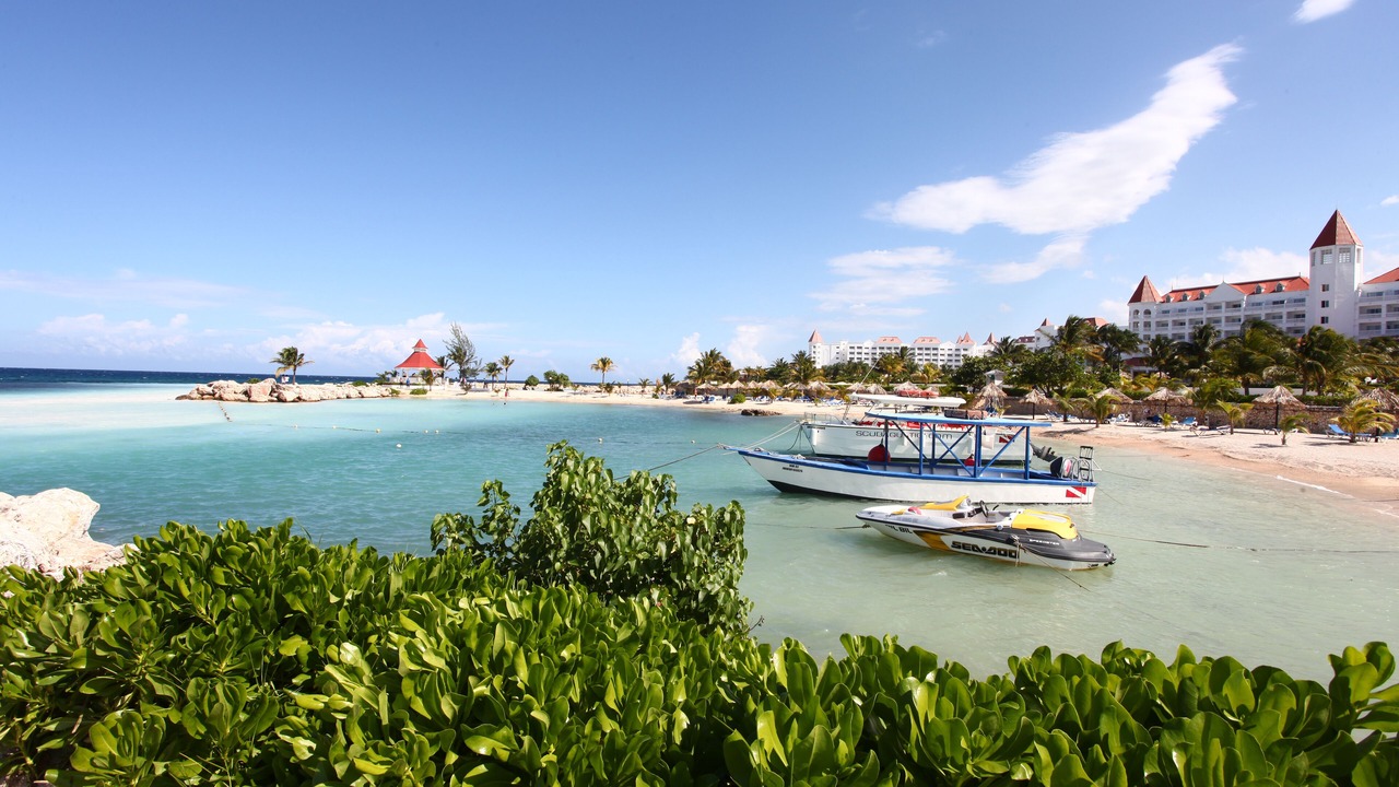 Photo of Others in Runaway Bay