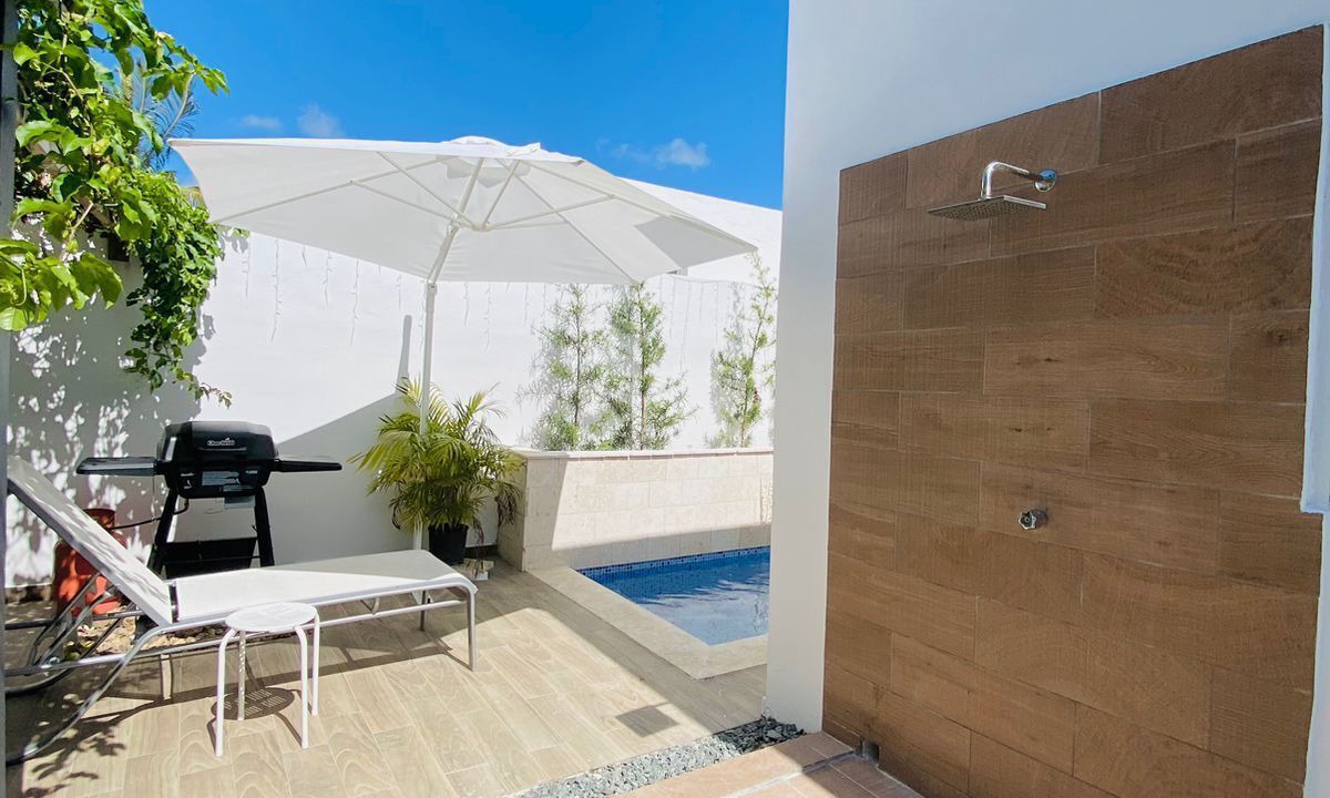 Photo of Outdoor in Veron