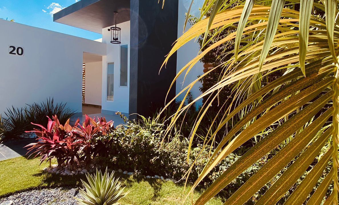 Photo of Outdoor in Veron