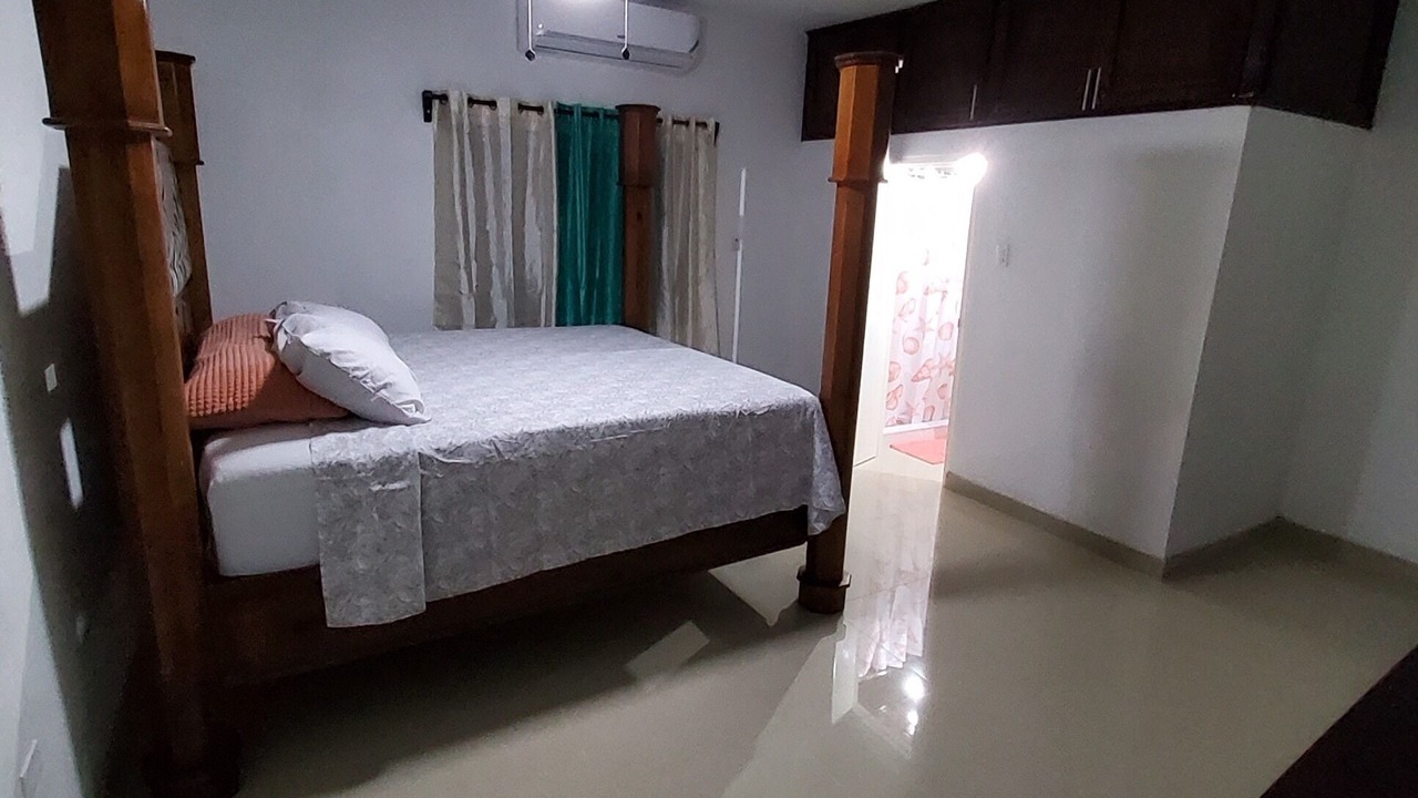 Photo of Bedroom in Spanish Town
