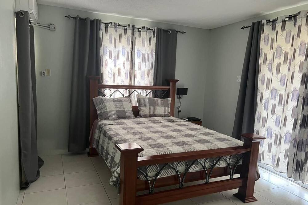 Photo of Bedroom in Portmore