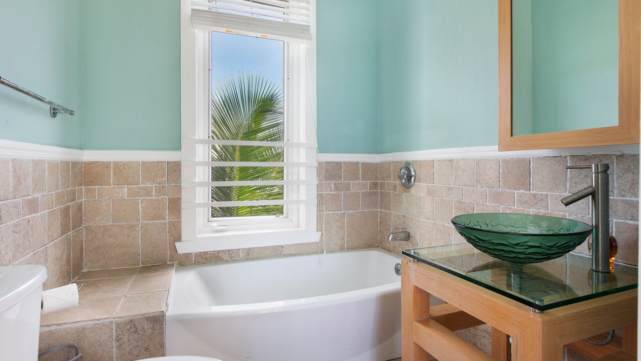 Photo of Bathroom in Governor's Harbour