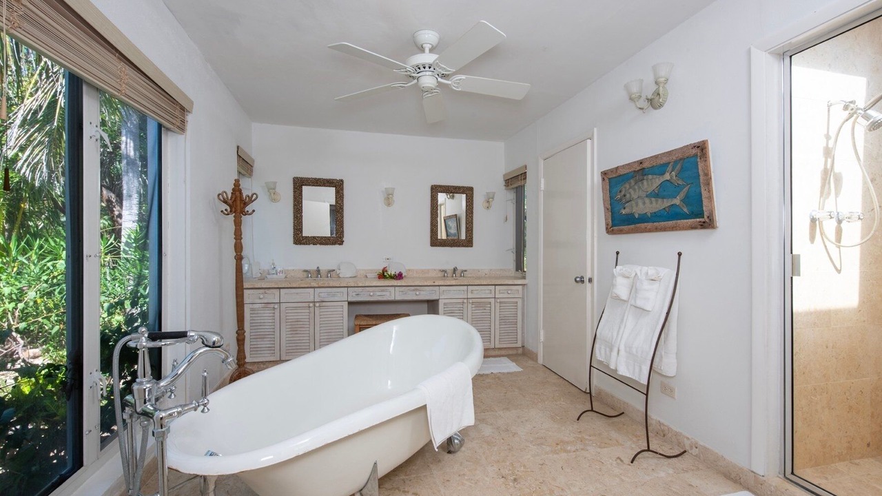 Photo of Bathroom in Savannah Sound