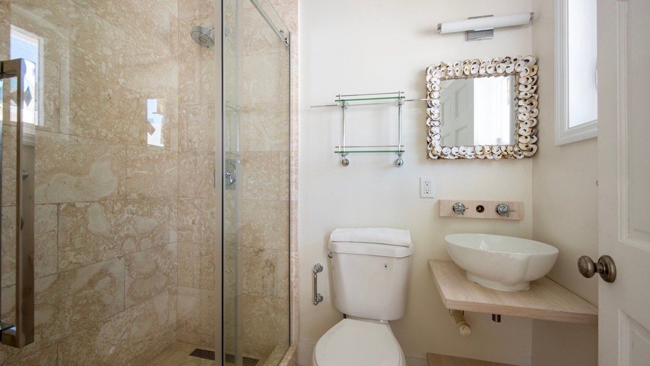 Photo of Bathroom in Savannah Sound