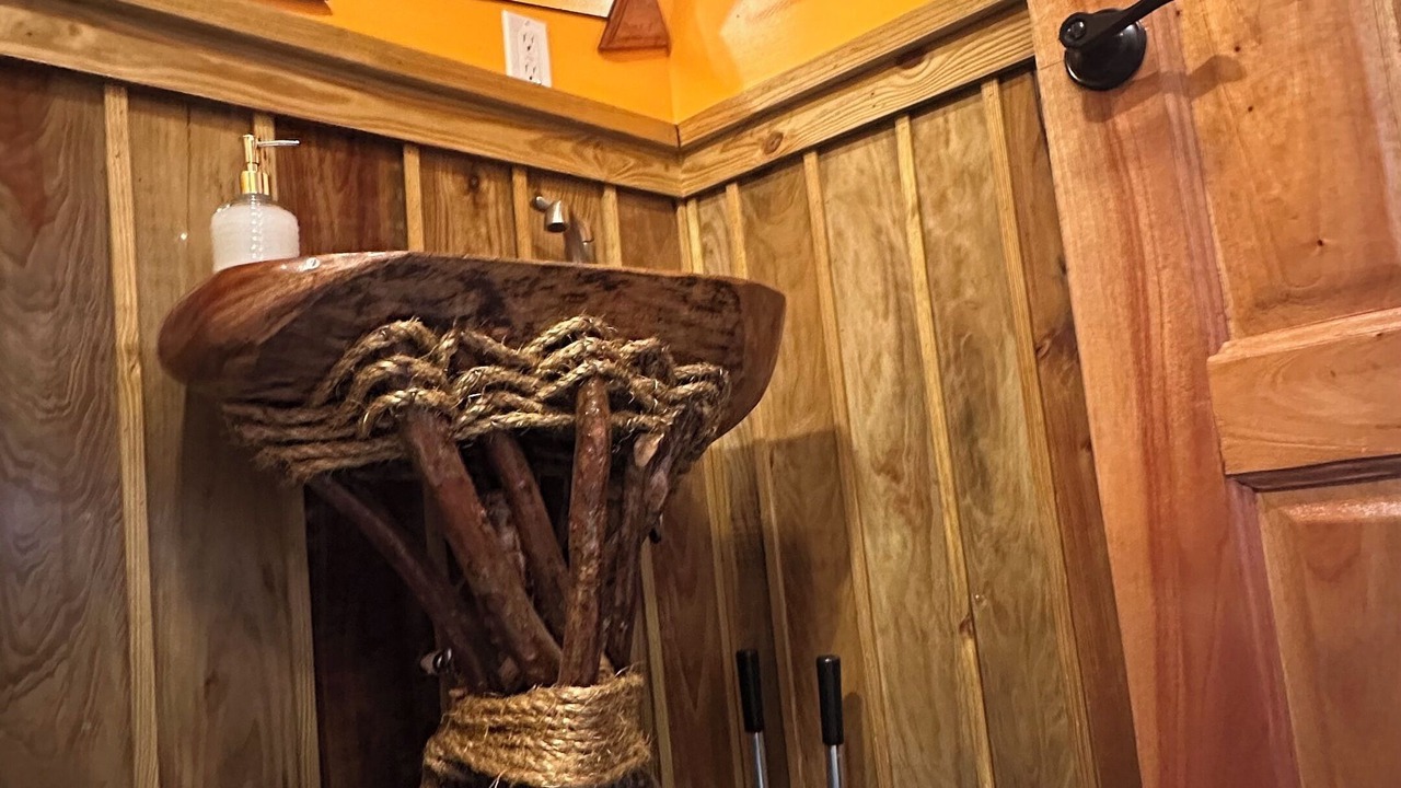 Photo of Bathroom in Bermudian Landing