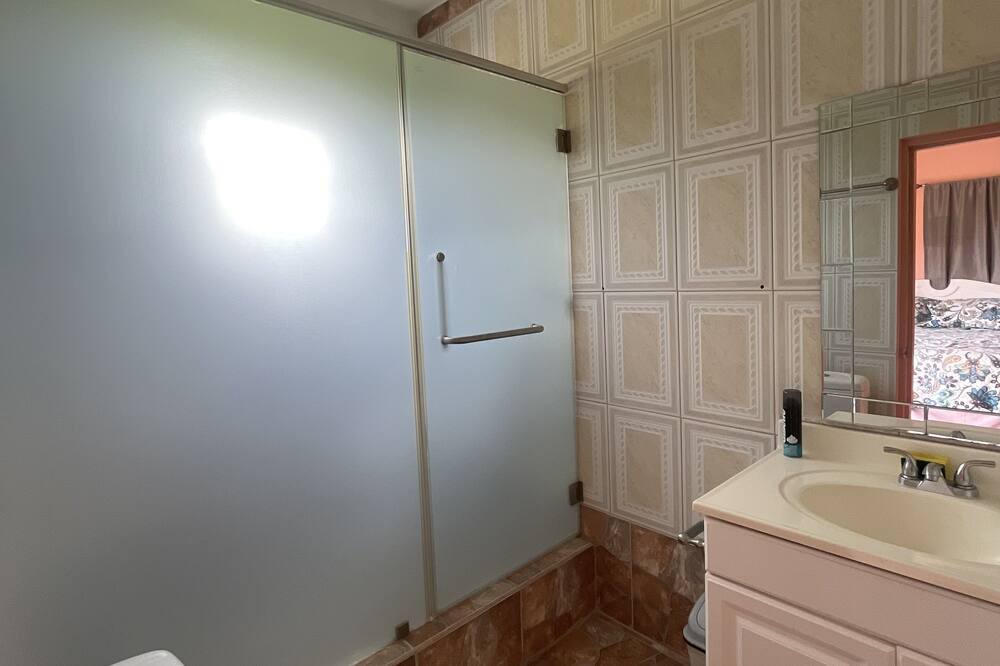 Photo of Bathroom in Piaye