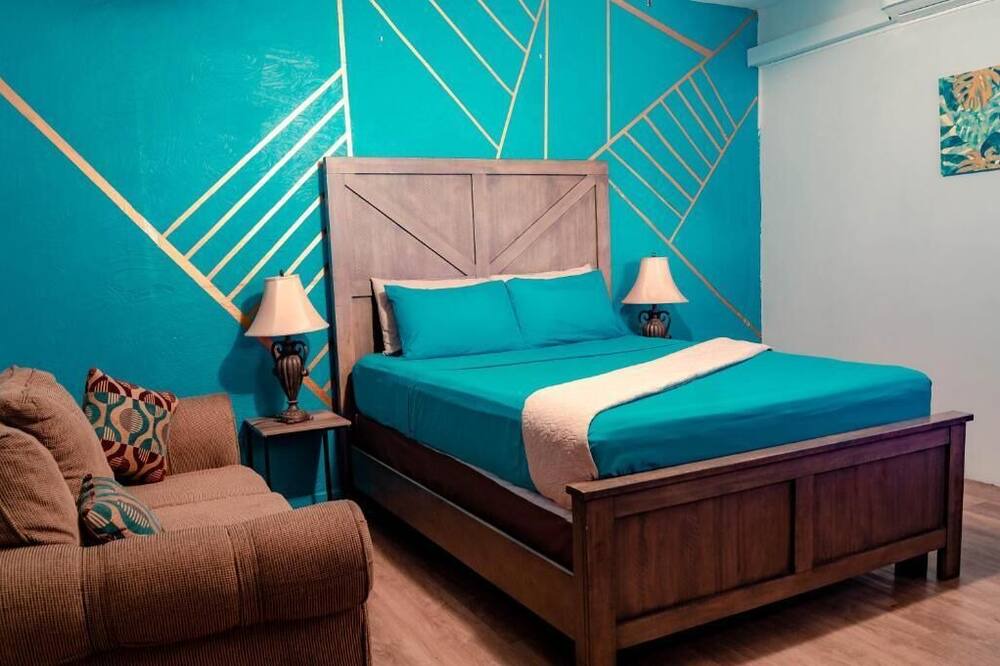 Photo of Bedroom in Constant Spring