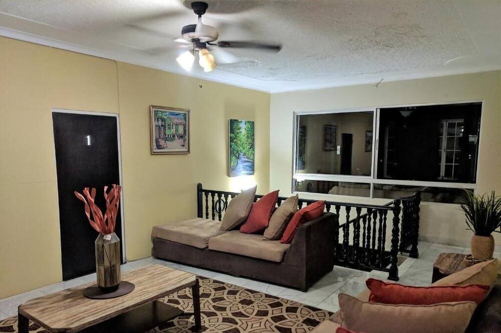 Photo of Livingroom in Constant Spring