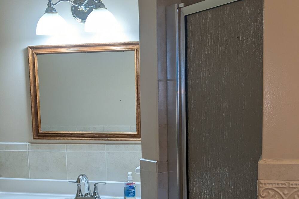 Photo of Bathroom in Bahamia West