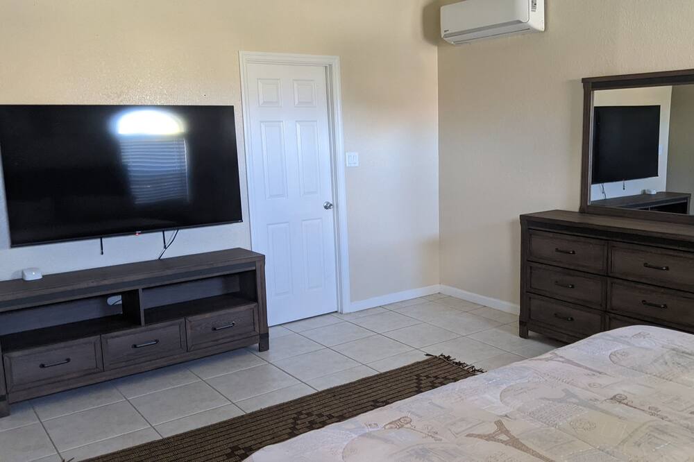 Photo of Bedroom in Bahamia West