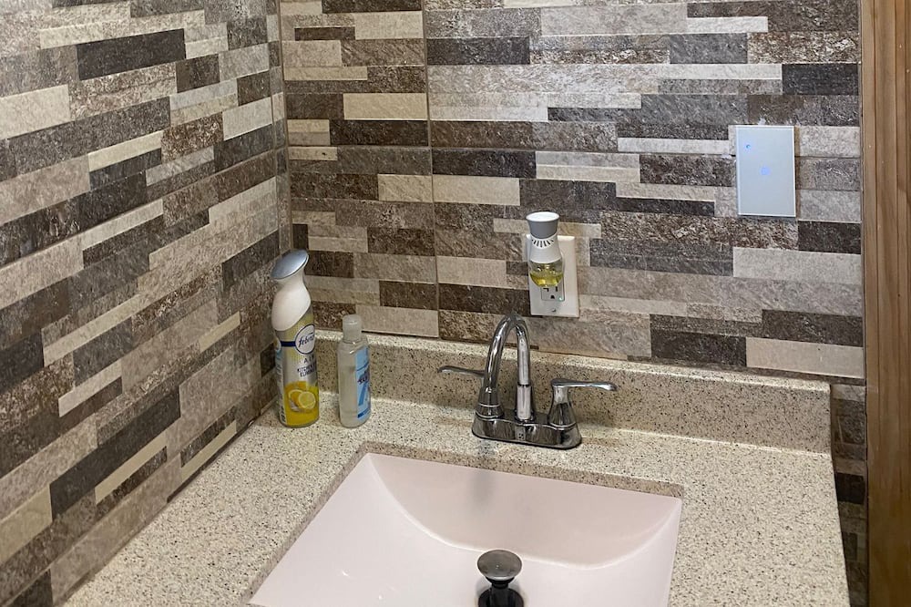 Photo of Bathroom in Rolleville