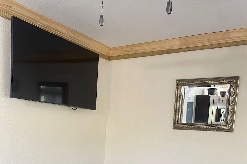 Photo of Livingroom in Rolleville