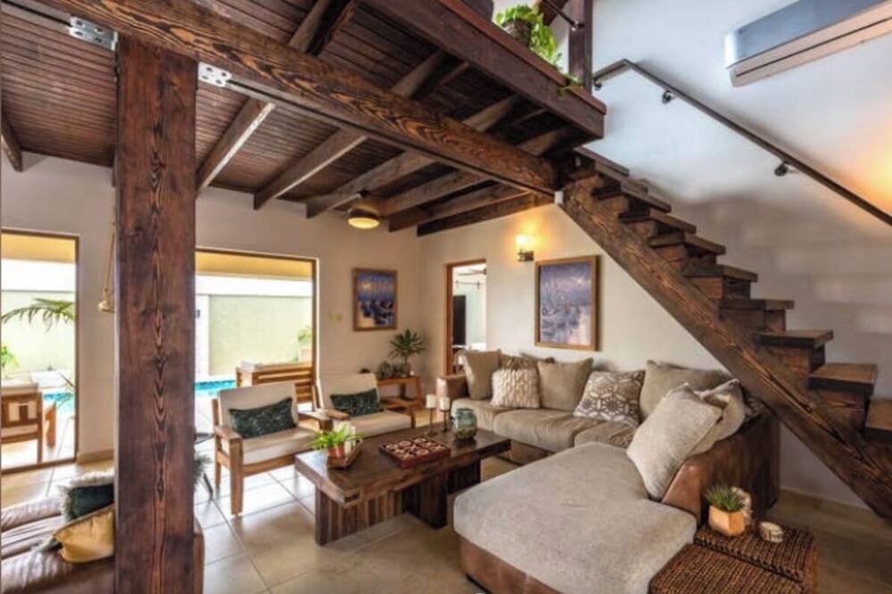 Photo of Livingroom in Opal