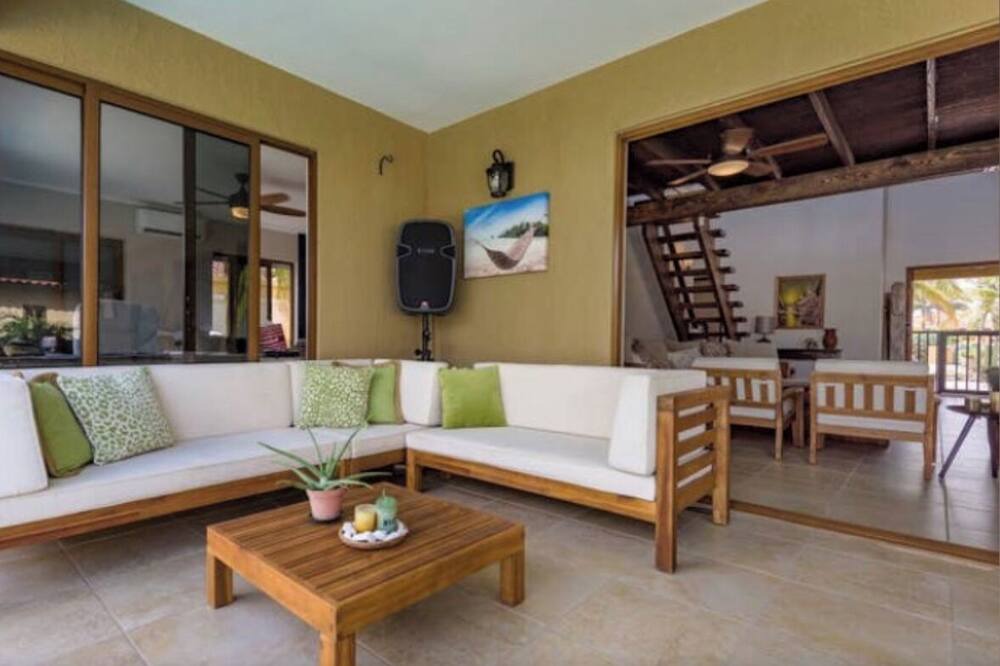 Photo of Livingroom in Opal