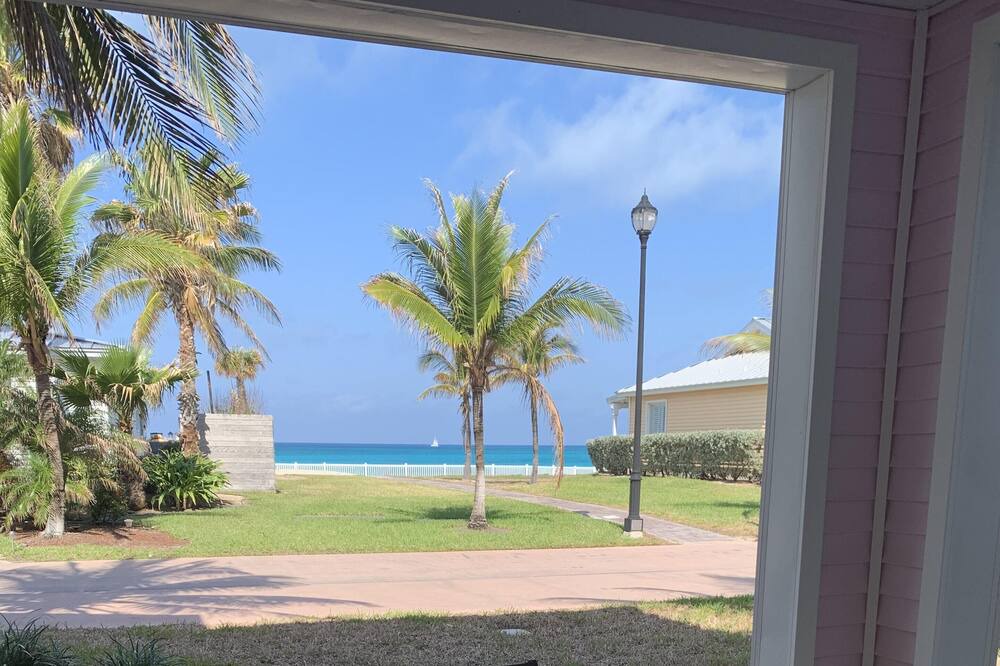 Photo of Patio Balcony in Alice Town