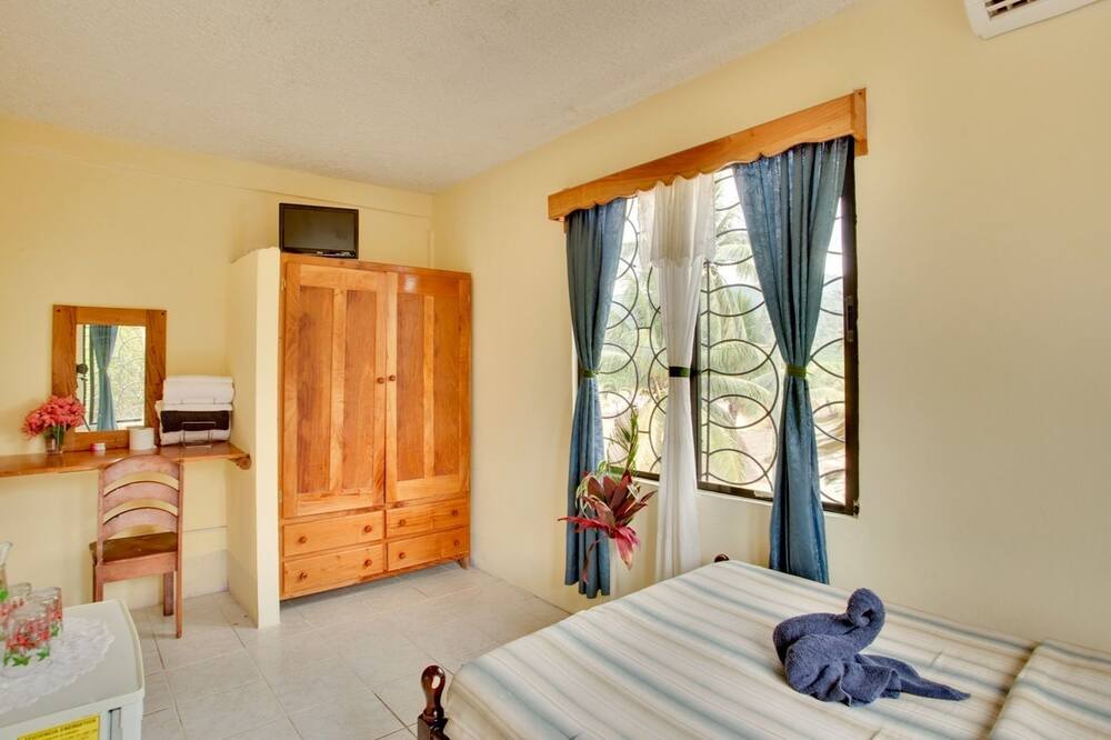 Photo of Bedroom in Pomona