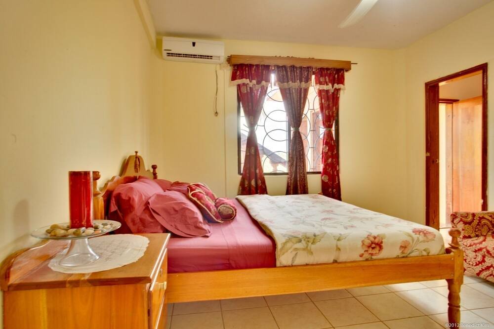 Photo of Bedroom in Pomona