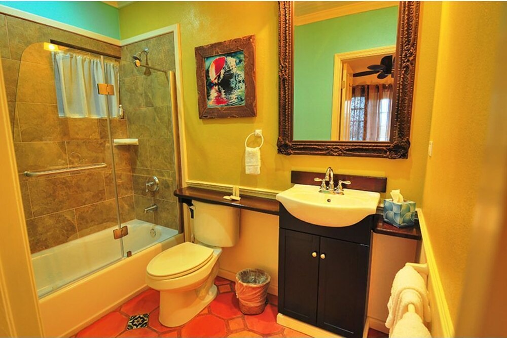 Photo of Bathroom in Governor's Harbour