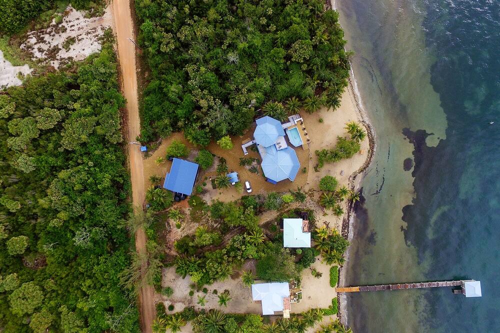 Photo of Outdoor in Caribbean Way