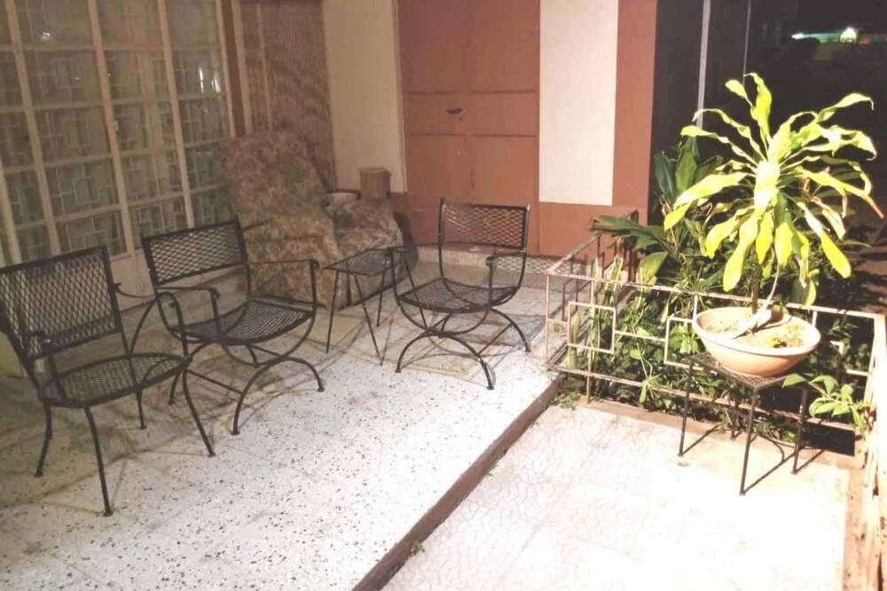 Photo of Patio Balcony in Saint Andrew